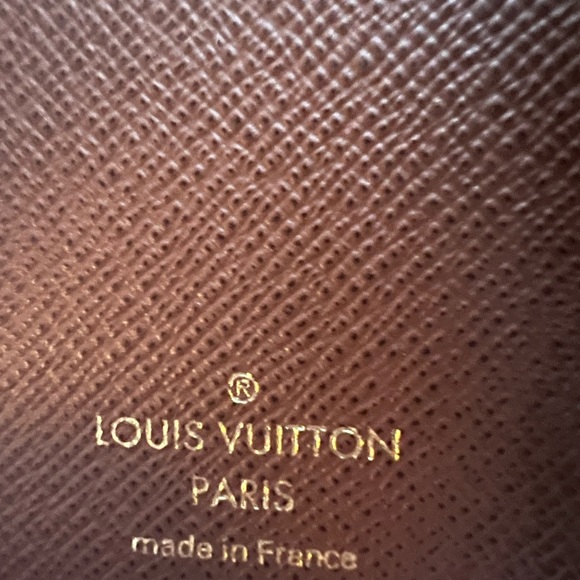 SOLD Authentic Louis Vuitton Victorine wallet - Picture 5 of 10